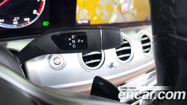 Mercedes-Benz E-Class (W213) E300 4MATIC AMG Line 2020 — фото 24