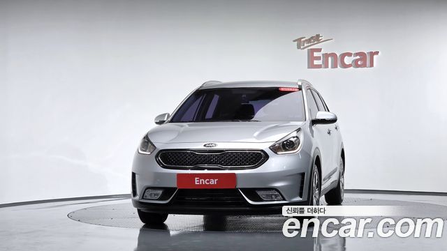 Kia Niro Prestige 2017 — фото 3