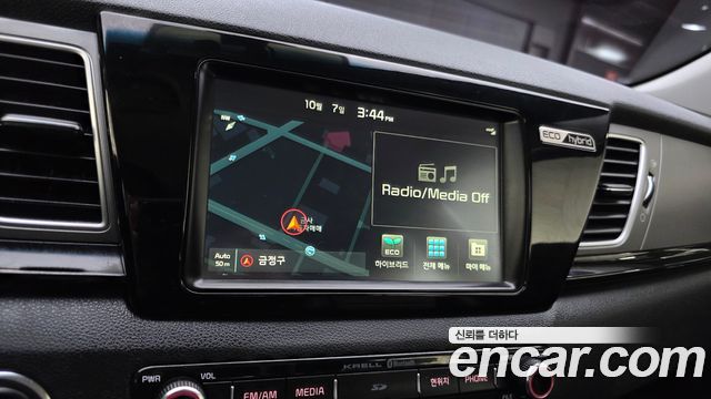 Kia Niro Prestige 2017 — фото 14
