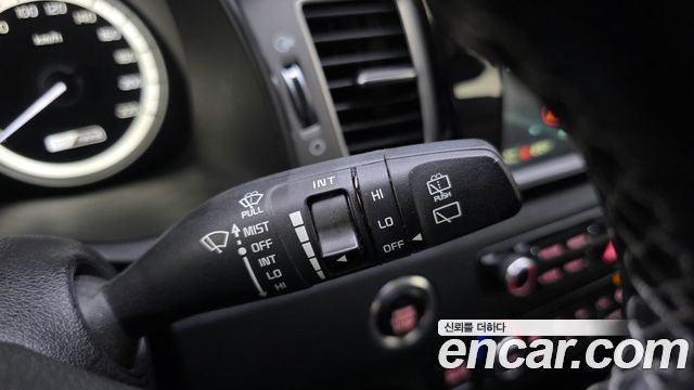 Kia Niro Prestige 2017 — фото 20