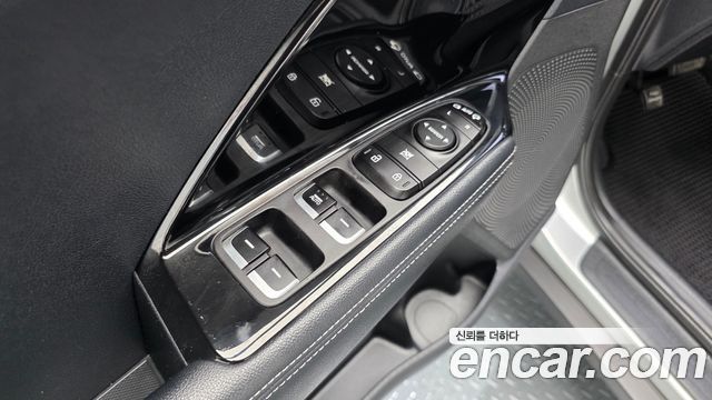 Kia Niro Prestige 2017 — фото 28