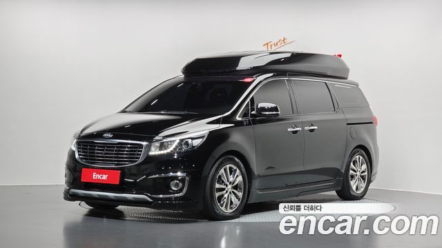 Kia Carnival 9-seater Hi-Limousine Noblesse 2018 — фото 1