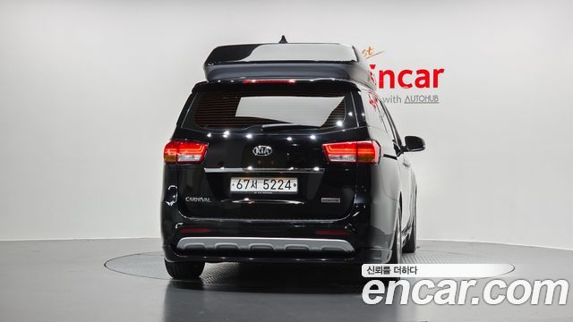 Kia Carnival 9-seater Hi-Limousine Noblesse 2018 — фото 4