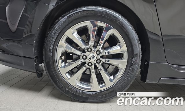Kia Carnival 9-seater Hi-Limousine Noblesse 2018 — фото 5