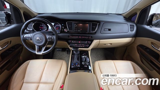 Kia Carnival 9-seater Hi-Limousine Noblesse 2018 — фото 7