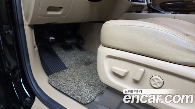 Kia Carnival 9-seater Hi-Limousine Noblesse 2018 — фото 27