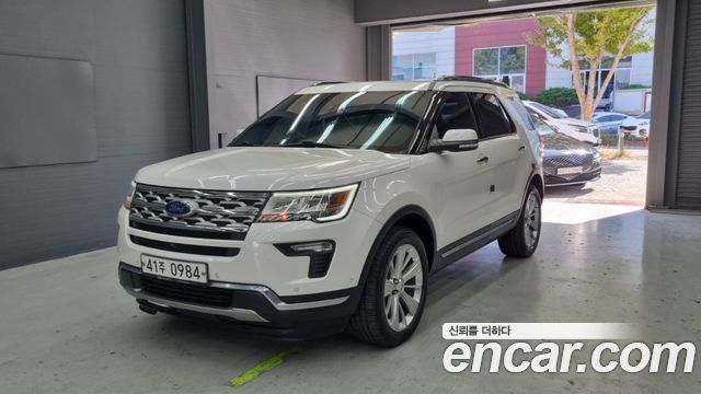 Ford Explorer 2.3 Limited 4WD 5th