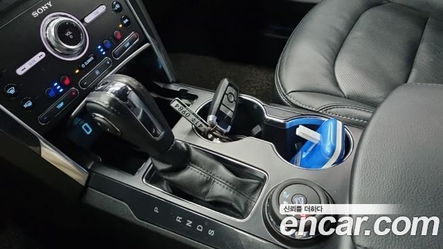 Ford Explorer 2.3 Limited 4WD 5th 2019 — фото 9
