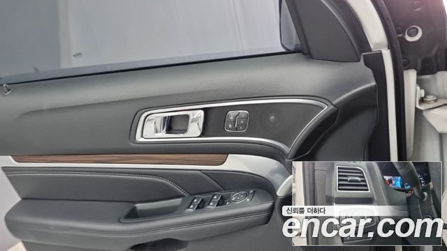 Ford Explorer 2.3 Limited 4WD 5th 2019 — фото 16