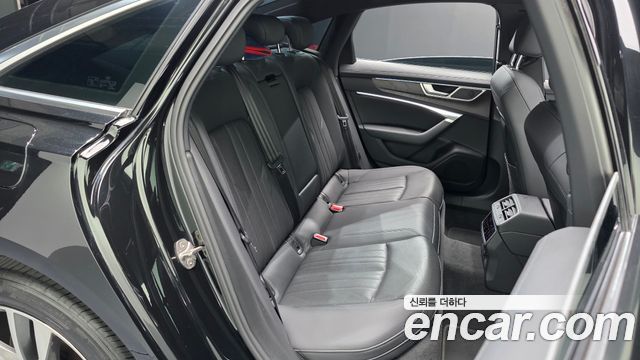 Audi A6 (C8) 45 TFSI Quattro Premium 2022 — фото 11