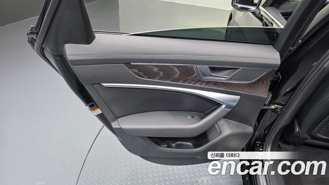 Audi A6 (C8) 45 TFSI Quattro Premium 2022 — фото 25