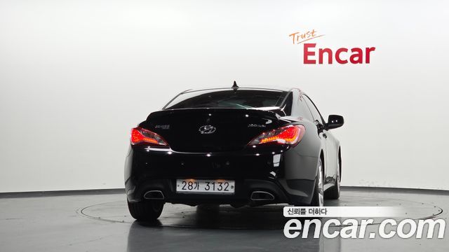 Hyundai Genesis Coupe 200 Turbo D 2015 — фото 4
