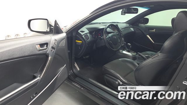 Hyundai Genesis Coupe 200 Turbo D 2015 — фото 10