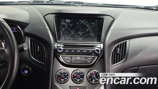 Hyundai Genesis Coupe 200 Turbo D 2015 — фото 12