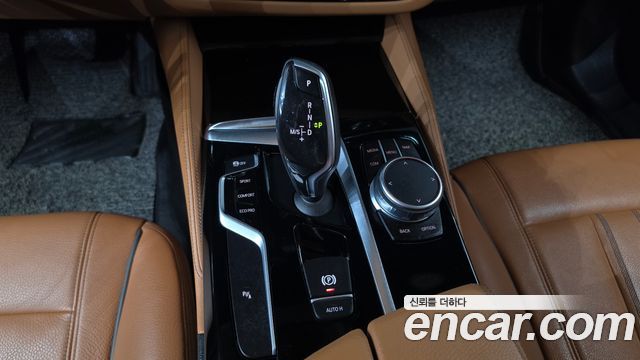 BMW 5 Series (G30) 520d Luxury Special Edition 2018 — фото 9