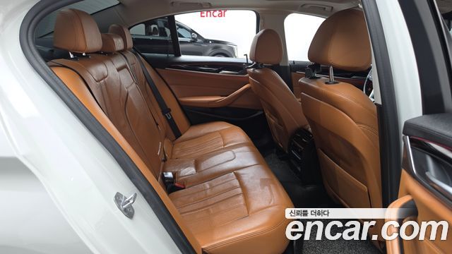 BMW 5 Series (G30) 520d Luxury Special Edition 2018 — фото 11