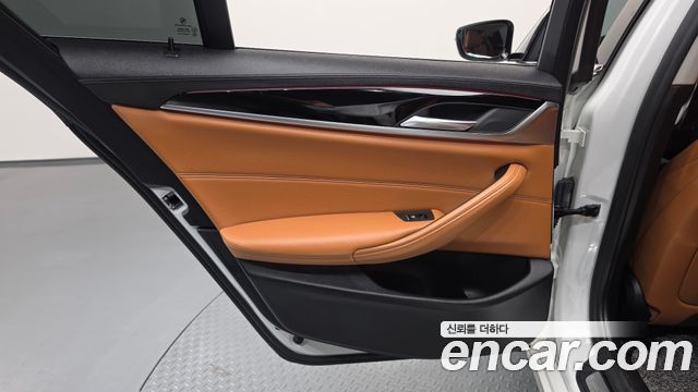 BMW 5 Series (G30) 520d Luxury Special Edition 2018 — фото 25