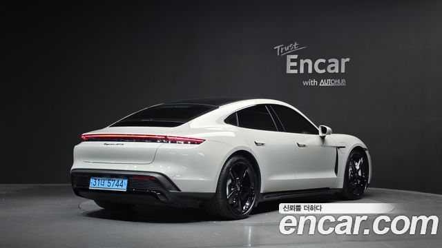 Porsche Taycan GTS 2022 — фото 2