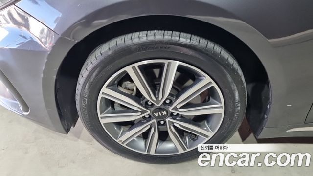 Kia K5 (II) 2.0 Prestige 2020 — фото 5
