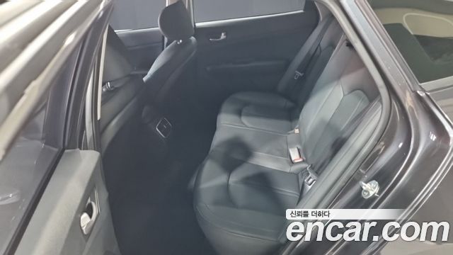 Kia K5 (II) 2.0 Prestige 2020 — фото 15