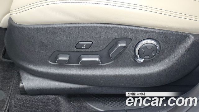 Genesis GV70 2.5T Gasoline AWD 2025 — фото 30