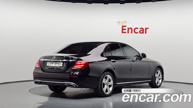 Mercedes-Benz E-Class (W213) E220d Avantgarde 2018 — фото 2