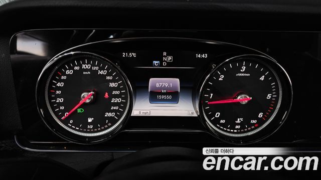 Mercedes-Benz E-Class (W213) E220d Avantgarde 2018 — фото 8