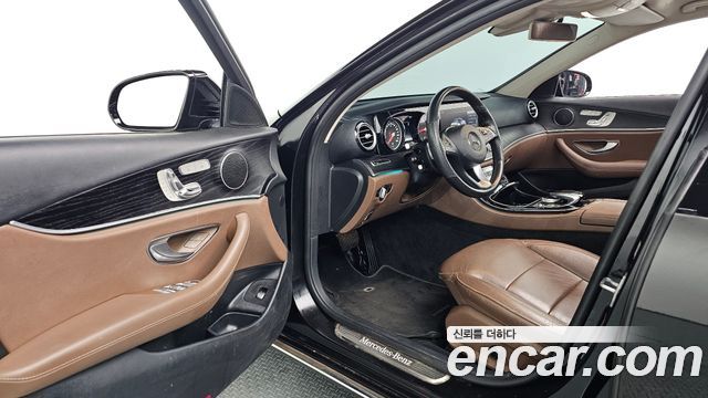 Mercedes-Benz E-Class (W213) E220d Avantgarde 2018 — фото 10