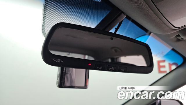 Hyundai Santa Fe (DM) Diesel(e-VGT) 2.0 4WD Premium 2015 — фото 17