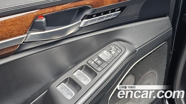 Genesis EQ900 5.0 GDI AWD Prestige 2016 — фото 20