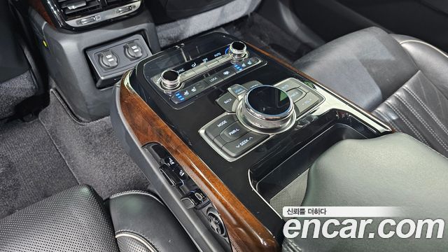 Genesis EQ900 5.0 GDI AWD Prestige 2016 — фото 22