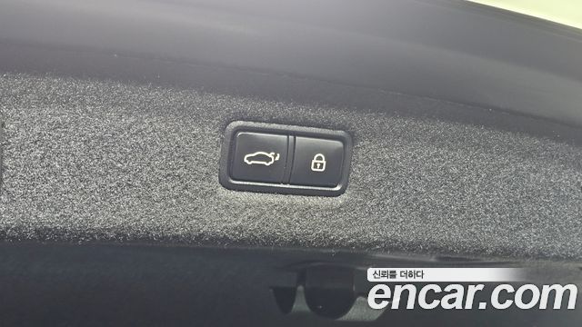 Genesis EQ900 5.0 GDI AWD Prestige 2016 — фото 23