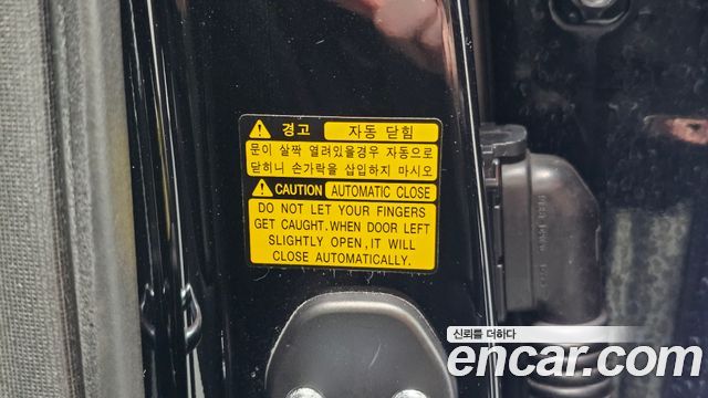 Genesis EQ900 5.0 GDI AWD Prestige 2016 — фото 24