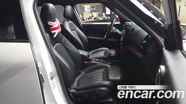MINI Cooper S Countryman JCW 2nd 2024 — фото 11