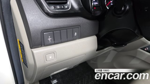 Kia Carnival 9-seater Luxury 2018 — фото 27