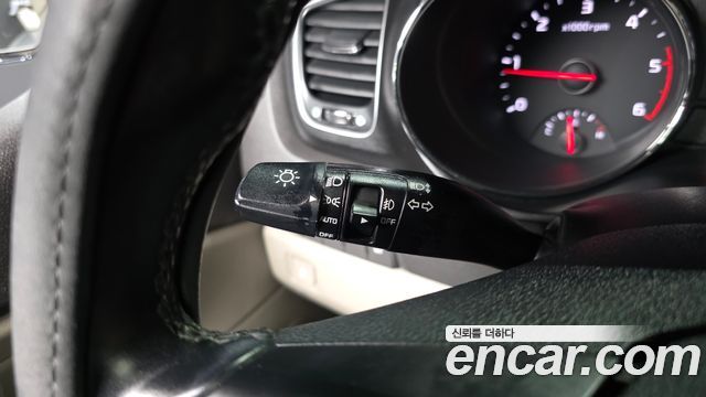 Kia Carnival 9-seater Luxury 2018 — фото 29