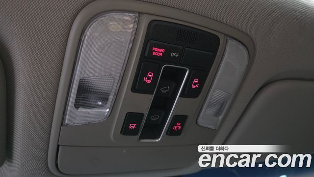 Kia Carnival 9-seater Luxury 2018 — фото 30