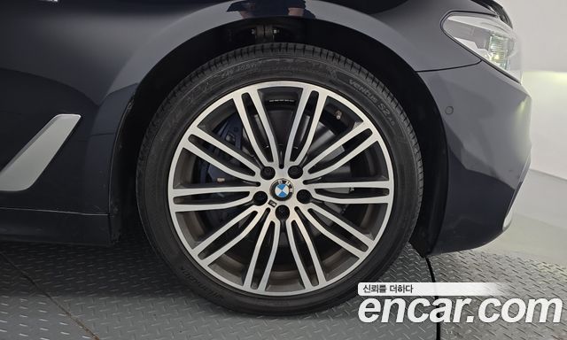 BMW 5 Series (G30) 540i xDrive M Sport Plus 2019 — фото 21