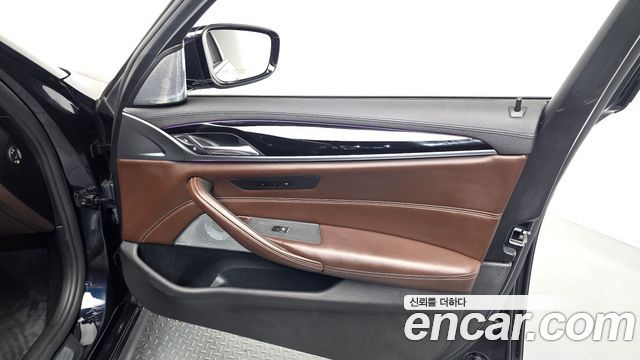 BMW 5 Series (G30) 540i xDrive M Sport Plus 2019 — фото 24