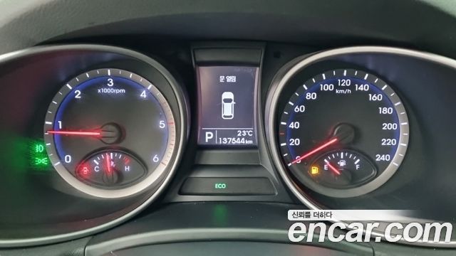 Hyundai Santa Fe (DM) Diesel(e-VGT) 2.0 2WD Premium 2015 — фото 8