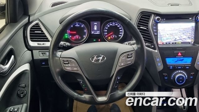 Hyundai Santa Fe (DM) Diesel(e-VGT) 2.0 2WD Premium 2015 — фото 18