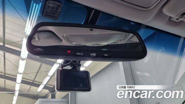 Hyundai Santa Fe (DM) Diesel(e-VGT) 2.0 2WD Premium 2015 — фото 20