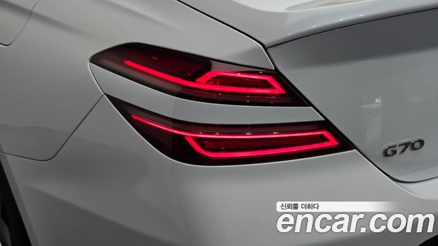 Genesis G70 Gasoline 2.0T 2WD 2021 — фото 23
