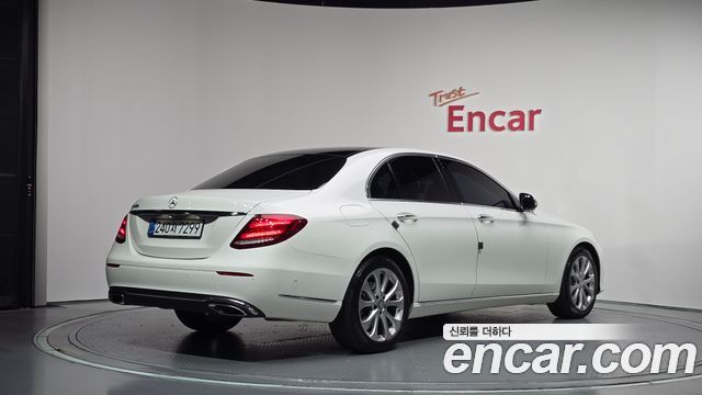 Mercedes-Benz E-Class (W213) E300 Exclusive 2017 — фото 2