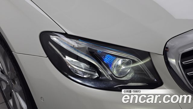Mercedes-Benz E-Class (W213) E300 Exclusive 2017 — фото 28