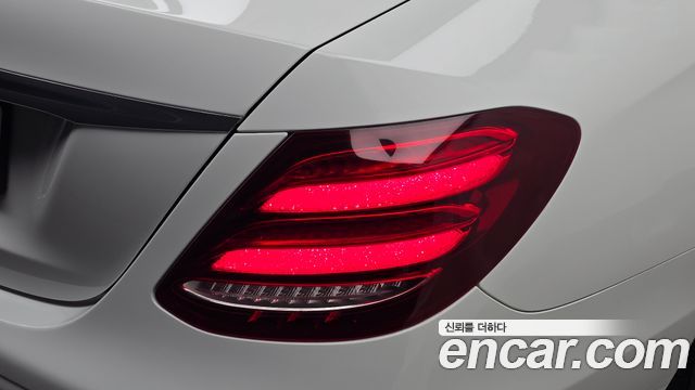 Mercedes-Benz E-Class (W213) E300 Exclusive 2017 — фото 29