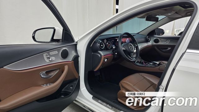 Mercedes-Benz E-Class (W213) E200 Avantgarde 2018 — фото 10
