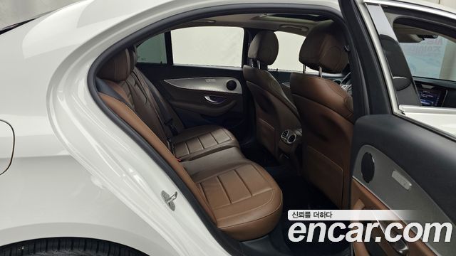 Mercedes-Benz E-Class (W213) E200 Avantgarde 2018 — фото 12