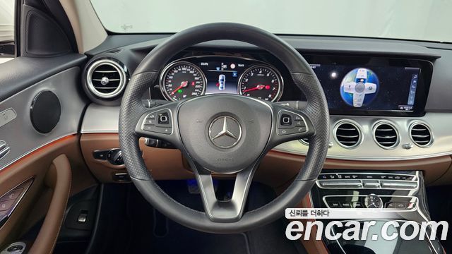 Mercedes-Benz E-Class (W213) E200 Avantgarde 2018 — фото 13