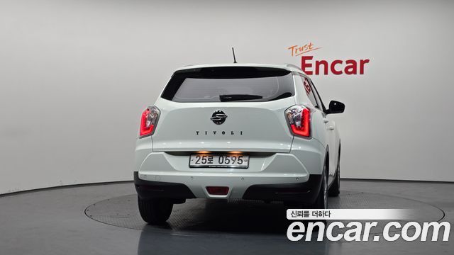 KG Mobility (SsangYong) Tivoli VX 2WD 2016 — фото 4